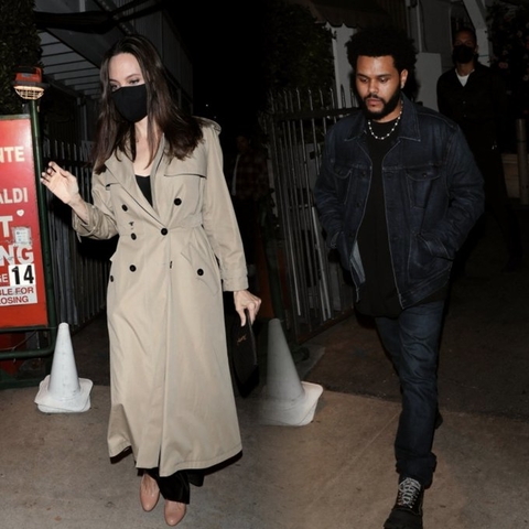  The Weeknd e Angelina Jolie são flagrados juntos em restaurante