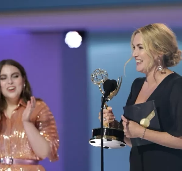  Emmy 2021: os melhores momentos e as piadas da premiação