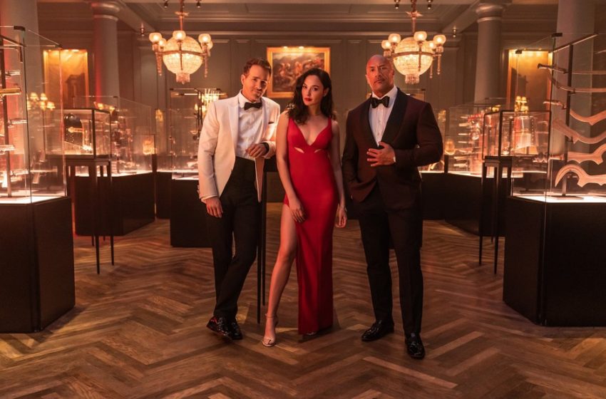  ‘Alerta Vermelho’: Ação e pancadaria no 1º trailer do filme da Netflix com Ryan Reynolds, Gal Gadot e Dwayne Johnson