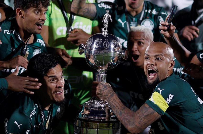  Palmeiras vence o Flamengo com gol de Deyverson e conquista o tri da Libertadores