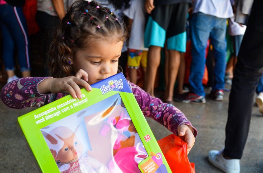  Natal Solidário: 500 crianças de Planaltina recebem presentes através de campanha