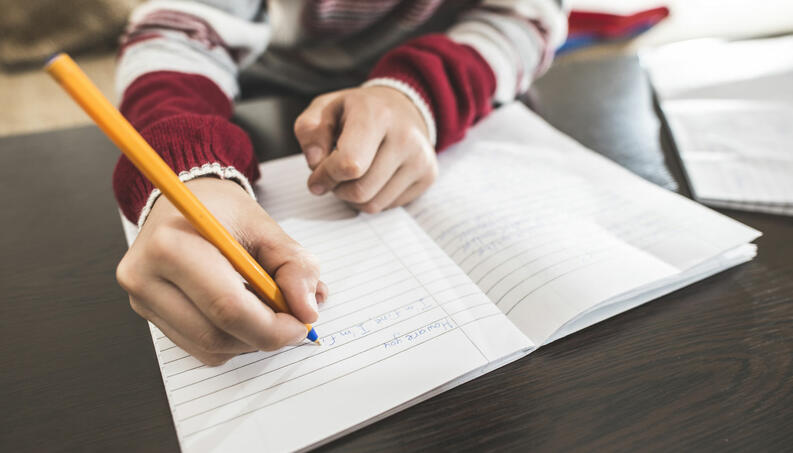  Estudo aponta que quanto mais a letra de alguém for feia, mais inteligente a pessoa é