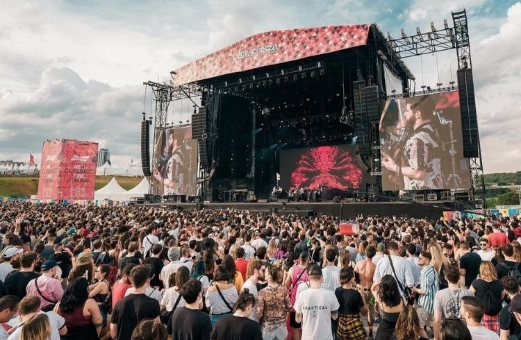  Aos lisos de plantão: saibam onde assistir o festival Lollapalooza 0800