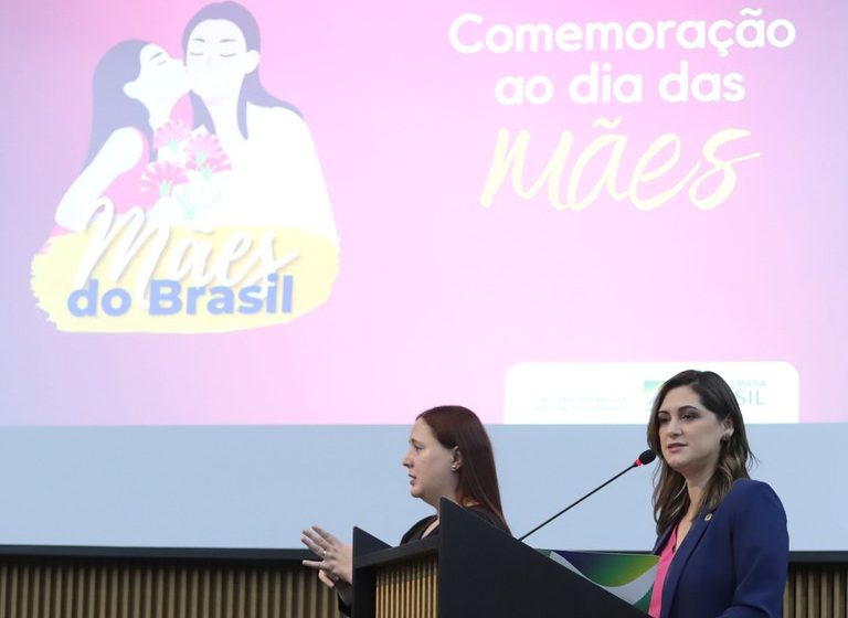  Em celebração ao Dia das Mães, Governo Federal formaliza parceria voltada à capacitação de agricultoras familiares