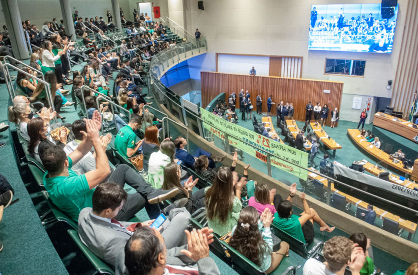  CLDF aprova, com emendas, projeto da advocacia dativa