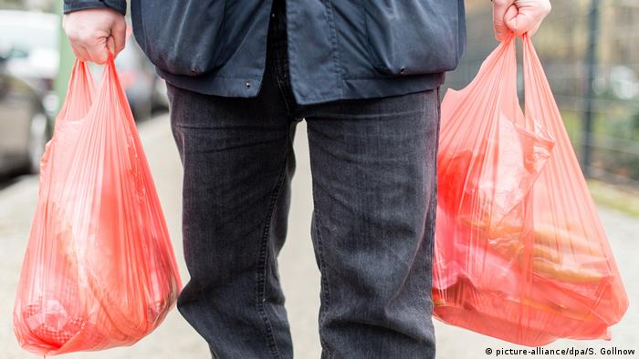  Venda de sacolas plástica está proibida no Distrito Federal