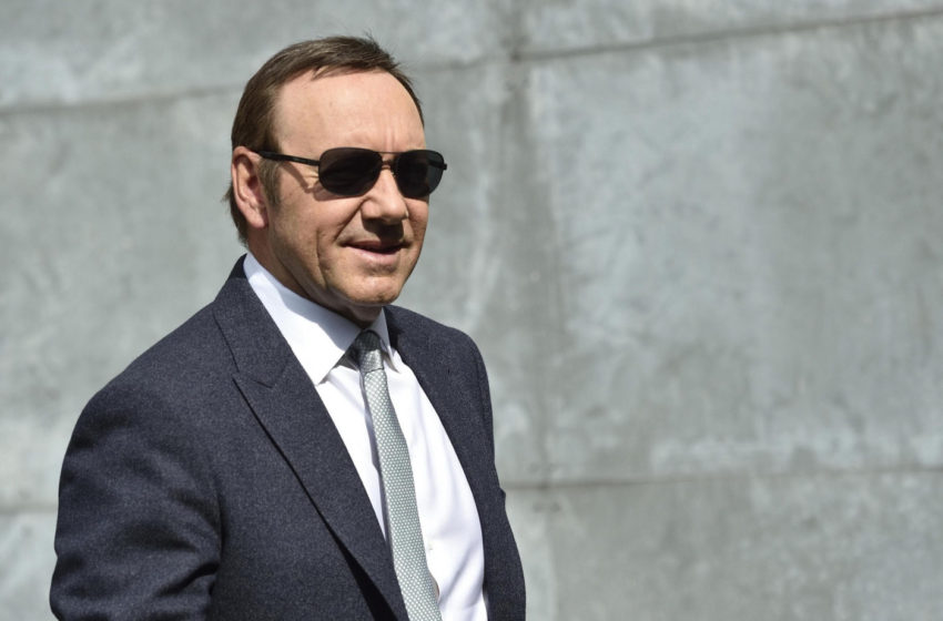  Depois da acusação de abuso sexual, Kevin Spacey é condenado a pagar multa milionária