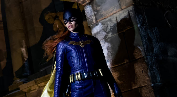  Warner Brothers cancela lançamento de Batgirl depois de investir meio bilhão de reais