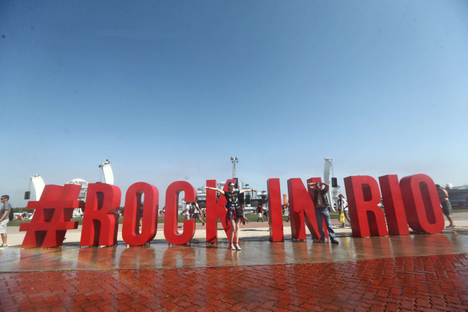  Banheira de gelo, cozinha particular e tequila rara: veja exigências dos artistas que se apresentam no Rock in Rio