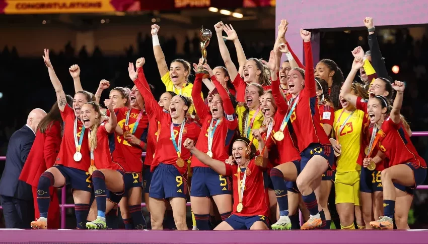  Espanha derrota Inglaterra e conquista primeiro título da Copa do Mundo Feminina